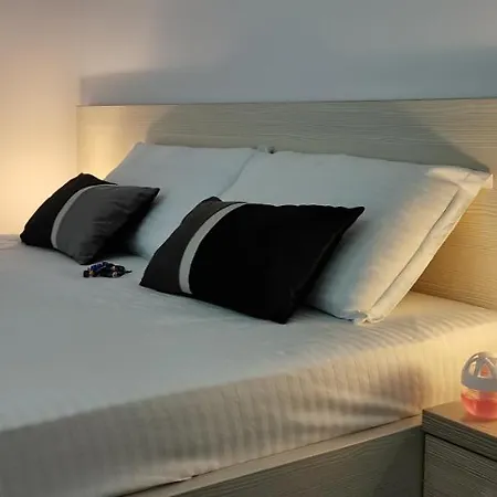 Mike Studio Mamaia Nord Apartment *
